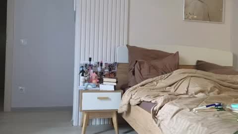 evi_woow online show from 25, 4, 2026