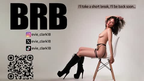 Snapshot of evie_clark_ chatting on 23, 7, 2026 My name is Evie nice to meet you really get to know me better private is open online show from 23, 7, 2026