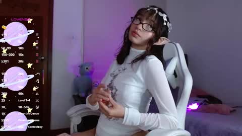 Evie Cloud online show from 9, 11, 2025