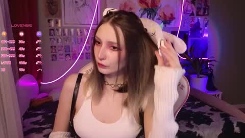 Snapshot of evie_rosen chatting on 23, 4, 2026 Evie online show from 23, 4, 2026