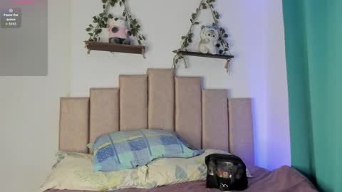 Ivi Alejandra  online show from 20, 4, 2026