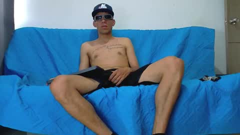 Snapshot of evil_boss1 chatting on 28, 5, 2026 evil_boss1 online show from 28, 5, 2026