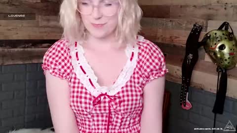 Snapshot of evilvillainess chatting on 24, 5, 2026 Vesper - online show from 24, 5, 2026
