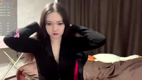 Snapshot of evonnegongalves chatting on 10, 5, 2026 Emma online show from 10, 5, 2026
