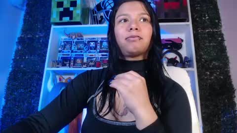 Snapshot of evybubbles_ chatting on 18, 6, 2026 Im Evy online show from 18, 6, 2026