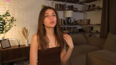 Snapshot of excellent_vibe chatting on 17, 6, 2026 Ann online show from 17, 6, 2026