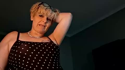 Snapshot of excitmama chatting on 28, 2, 2026 excitmama online show from 28, 2, 2026