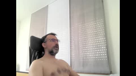 Snapshot of exhibit77 chatting on 16, 4, 2026 exhibit77 online show from 16, 4, 2026