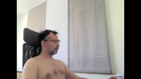 Snapshot of exhibit77 chatting on 30, 4, 2026 exhibit77 online show from 30, 4, 2026
