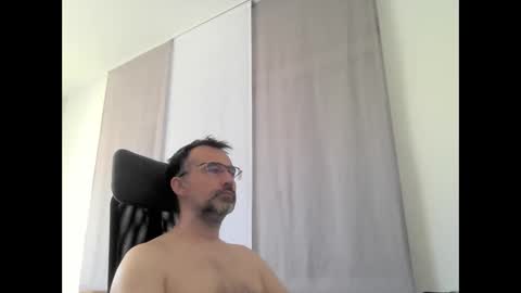 Snapshot of exhibit77 chatting on 7, 5, 2026 exhibit77 online show from 7, 5, 2026