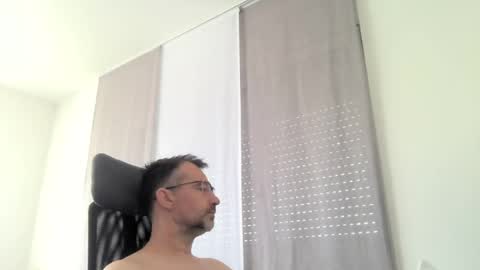 Snapshot of exhibit77 chatting on 10, 7, 2026 exhibit77 online show from 10, 7, 2026