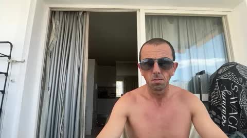 exhibitionist_30 online show from 9, 5, 2026