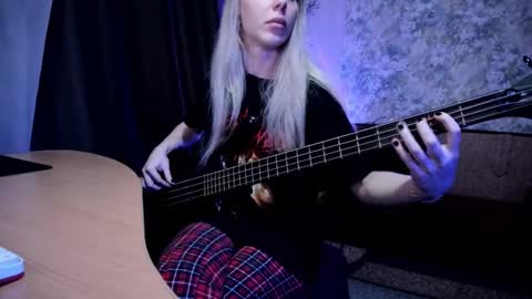 my real name is Irene but Exo is oke too  online show from 15, 9, 2025