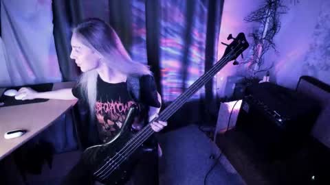 my real name is Irene but Exo is oke too  online show from 20, 9, 2025