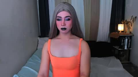 Snapshot of expensive_elise chatting on 4, 5, 2026 expensive_elise online show from 4, 5, 2026