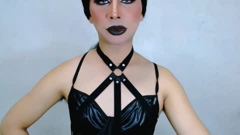 Snapshot of expensive_elise chatting on 6, 5, 2026 expensive_elise online show from 6, 5, 2026