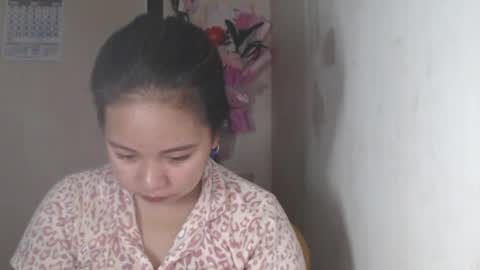 Snapshot of expnsivelj chatting on 18, 5, 2026 expnsivelj online show from 18, 5, 2026