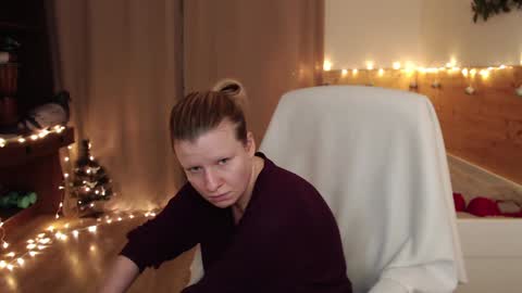 Crystal online show from 1, 1, 2025