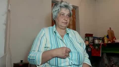 Snapshot of exquisitemature chatting on 1, 2, 2025 ExquisiteMature online show from 1, 2, 2025