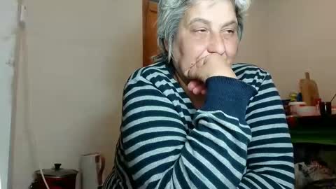 Snapshot of exquisitemature chatting on 6, 3, 2025 ExquisiteMature online show from 6, 3, 2025