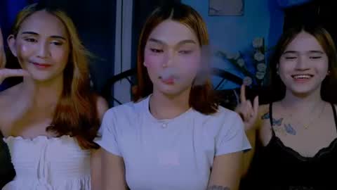 I DO EVERTHING U WANT BECAUSE IM EXTREME LIAN online show from 17, 7, 2026