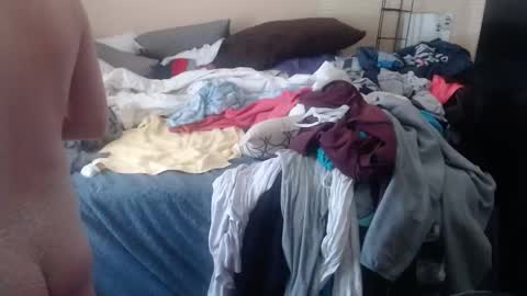 eyeswall0w online show from 21, 10, 2025