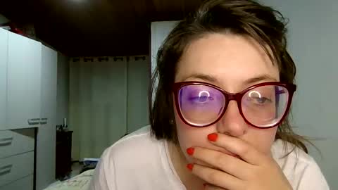 Snapshot of ezlngirl chatting on 21, 12, 2024 Aimee online show from 21, 12, 2024