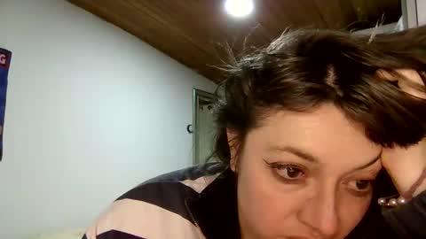 Snapshot of ezlngirl chatting on 5, 1, 2025 Aimee online show from 5, 1, 2025