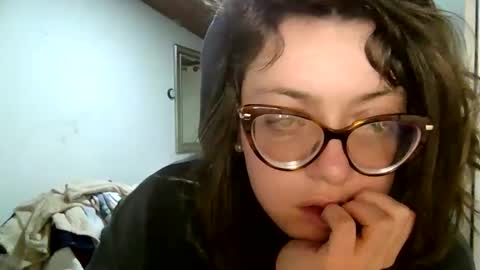 Snapshot of ezlngirl chatting on 21, 2, 2025 Aimee online show from 21, 2, 2025