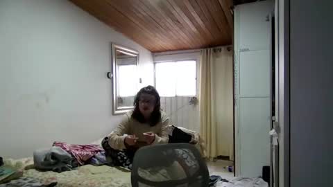 Snapshot of ezlngirl chatting on 7, 3, 2025 Aimee online show from 7, 3, 2025