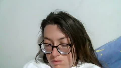 Snapshot of ezlngirl chatting on 13, 7, 2026 Aimee online show from 13, 7, 2026
