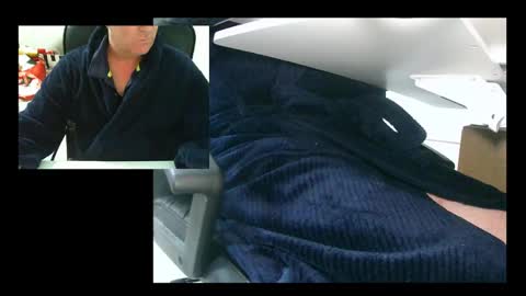 Snapshot of ezondi1 chatting on 1, 1, 2025 EZONDI online show from 1, 1, 2025