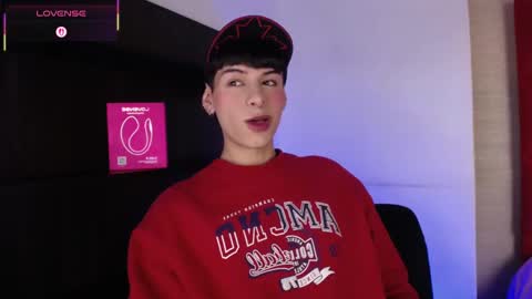 Snapshot of ezra_storm chatting on 22, 10, 2025 Juan online show from 22, 10, 2025