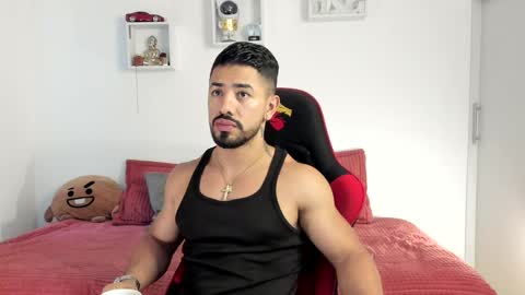 Snapshot of ezzio_scolaro chatting on 3, 4, 2026 Ezzio Scolaro online show from 3, 4, 2026