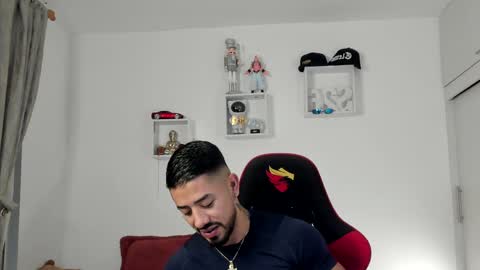 Snapshot of ezzio_scolaro chatting on 16, 4, 2026 Ezzio Scolaro online show from 16, 4, 2026