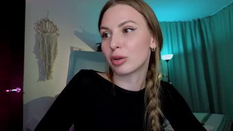 Snapshot of f1oraa chatting on 9, 3, 2026 if you dont have fansly account yet use this link to registration online show from 9, 3, 2026