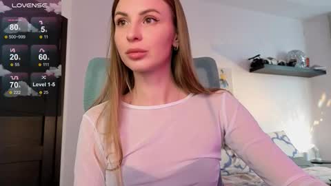 Snapshot of f1oraa chatting on 18, 3, 2026 if you dont have fansly account yet use this link to registration online show from 18, 3, 2026