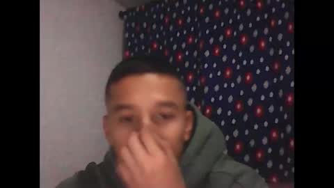 Snapshot of fabiar11 chatting on 7, 5, 2026 R online show from 7, 5, 2026