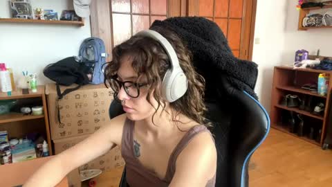 Snapshot of faintpeach chatting on 10, 5, 2026 Loly online show from 10, 5, 2026