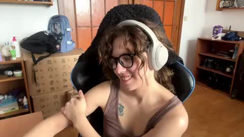 Snapshot of faintpeach chatting on 12, 5, 2026 Loly online show from 12, 5, 2026