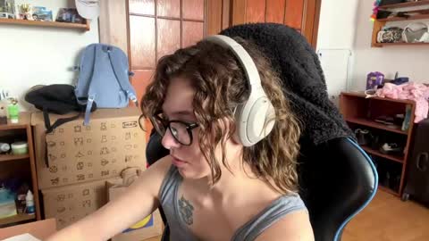 Snapshot of faintpeach chatting on 15, 5, 2026 Loly online show from 15, 5, 2026