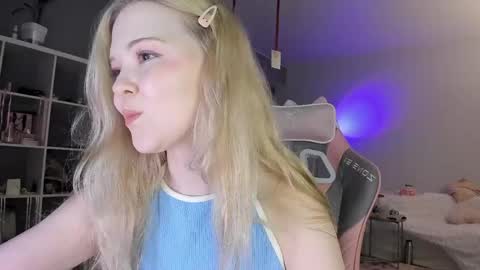Snapshot of fairy_casey chatting on 4, 5, 2026 fairy_casey online show from 4, 5, 2026