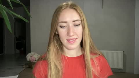 Snapshot of fairy_face chatting on 21, 10, 2025 fairy_face online show from 21, 10, 2025