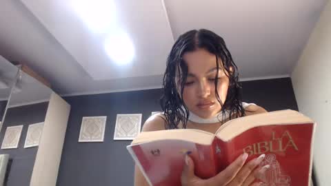 Snapshot of fairylatin chatting on 30, 6, 2026 fairylatin online show from 30, 6, 2026