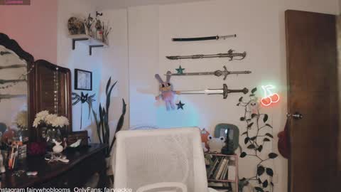 Snapshot of fairywhore chatting on 7, 1, 2025 Jackie Cosplayer online show from 7, 1, 2025