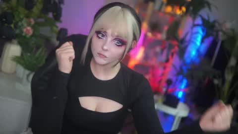 faith_chan online show from 10, 10, 2025