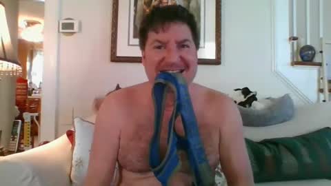 Snapshot of falconbator8 chatting on 14, 12, 2024 falconbator8 online show from 14, 12, 2024