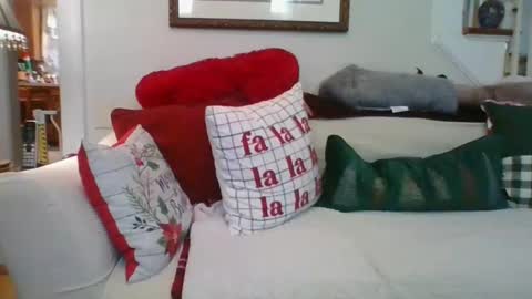 Snapshot of falconbator8 chatting on 25, 12, 2024 falconbator8 online show from 25, 12, 2024