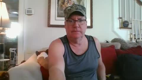 Snapshot of falconbator8 chatting on 4, 2, 2025 falconbator8 online show from 4, 2, 2025