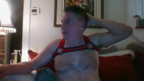 Snapshot of falconbator8 chatting on 5, 2, 2025 falconbator8 online show from 5, 2, 2025